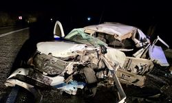 Muğla’da tır ile otomobil çarpıştı! Yol kapandı, sürücü can verdi