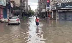 Muson felaketi can almaya devam ediyor: 785 kişi hayatını kaybetti