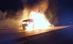 Korku filmini aratmayan o sahne: TIR alev aldı kilometrelerce yol gitti