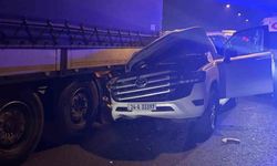 Tünelde feci kaza: Park halindeki tıra çarpan cipte çocuk hayatını kaybetti