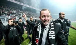 Beşiktaş'ta yeni bir dönem başlıyor: Sergen Yalçın yuvaya döndü!