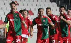 Karşıyaka'nın genç futbolcuları o kulüplerin radarında: Maçı seyrettiler, notlar aldılar