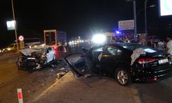 Antalya'da feci kaza: Otomobil yayaya çarptı, karşı şeride geçti
