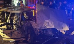Aydın'da iki araç kafa kafaya çarpıştı: 8 kişi yaralandı