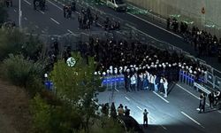 CHP önünde tansiyon yüksek: Yeni barikatlar getirildi