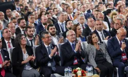 CHP olağanüstü kurultaya gidiyor: Gözler güven oylamasında