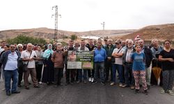 Çöp eylemi Çiğli’yi kilitledi: Vatandaş yolu kapattı!