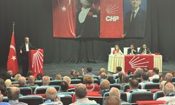Kongrede Başak’tan Mutlu’ya tepki: Hiçbir belediye başkanı bugüne kadar Konak’ı dizayn etmedi!
