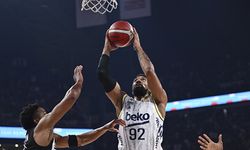 Fenerbahçe Beko - Beşiktaş GAIN maçında hakem krizi: Maç 5 dakika kala durdu