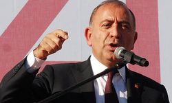 Gürsel Tekin göreve başladığını açıkladı: Binada oturarak siyaset yapılmaz