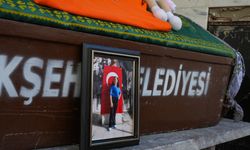 İzmir’de nakliye faciasında hayatını kaybetmişti: Minik Ebrar’ın tabutunun üzerine hayalleri bırakıldı