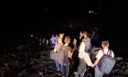 İzmir kıyılarında göçmen alarmı: Sahil Güvenlik 120 kişiyi kurtardı