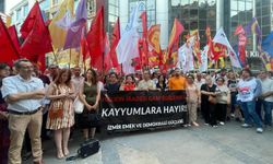 İzmir'de kayyum protestosu: Türkiye demokrasi tarihine kara bir leke olarak geçecek