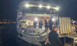 İstanbul Boğazı’nda kaza: Yolcu motoru ile kargo gemisi çarpıştı