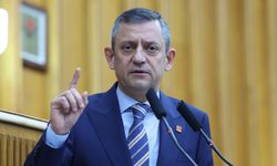 Özgür Özel’den eski genel başkanlara kurultay daveti