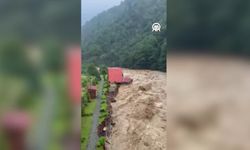 Yağmur felaketi: Dere kenarındaki iki ev sel sularına kapıldı