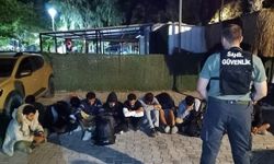 Seferihisar’da 14 düzensiz göçmen kurtarıldı