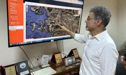 O deprem İzmir'i de salladı: Sözbilir'den ilk açıklama