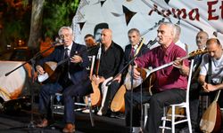 İzmir'de sanat dolu gece: Aşıklar Bayramı coşkuyla kutlandı