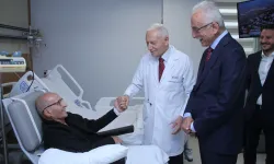 Eski CHP Genel Başkanı Hikmet Çetin taburcu edildi