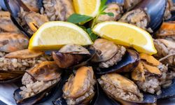 İzmir’de en iyi midye dolma nerede yenir?