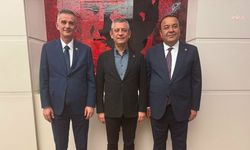 CHP'ye katılması bekleniyordu: Ümit Dikbayır, Özgür Özel'i ziyaret etti
