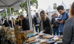 İzmir Kitap Fuarı Kültürpark’ta devam ediyor
