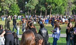İzmir’de sanat dolu günler: Edebiyat dünyasının kalbi Kültürpark’ta attı