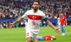 Hakan Çalhanoğlu parlıyor: İki asistle maça damga vurdu!