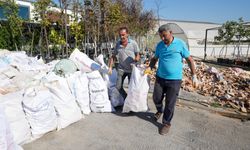 Gaziemir’de yurttaşlara yakacak odun desteği