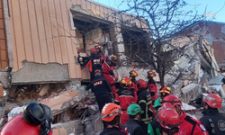 Gebze’de çöken binada son durum: 2 kişi için arama sürüyor