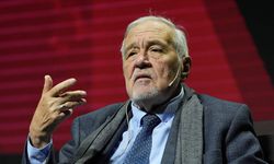 İlber Ortaylı’dan Cumhuriyet’in İlan Belgesi paylaştı