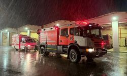 İzmir İtfaiyesi deprem sonrası destek için Balıkesir'de