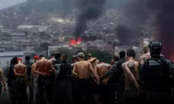 Kanlı polis baskını: 64 kişi hayatını kaybetti