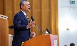 Özel’den Bahçeli’ye sert yanıt: Konuşmayan bir tek sensin MHP’li!