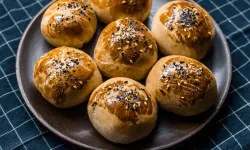 Ege’nin sofralarından: Yumuşacık ve otlu Ege poğaçası tarifi