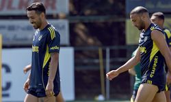 Fenerbahçe duyurdu: İrfan Can Kahveci ve Cenk Tosun kadro dışı kaldı
