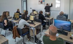 İzmir’de mobilyacılık kursuna büyük ilgi