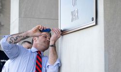 Trump’tan dünyaya mesaj: Adı artık Savunma Bakanlığı değil!