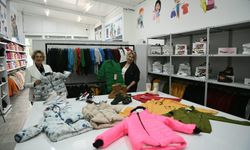 Kuşadası’nda çocuklara ücretsiz yeni giysi hizmeti