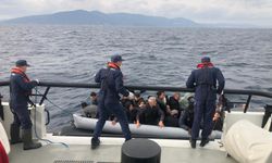 İzmir’de umut dolu operasyon: 33’ü çocuk 91 göçmen kurtarıldı!