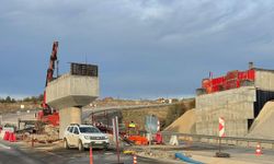 Üst geçitten düşen işçi hayatını kaybetti!