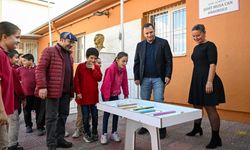 Başkan Eşki’den okullara zeka geliştirici oyuncak