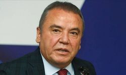 Muhittin Böcek acil olarak hastaneye sevk edildi!