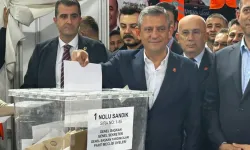 CHP kurmaylarını seçiyor: Özgür Özel oyunu kullandı