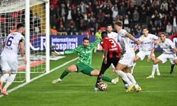 Eyüpspor deplasmanda güldü