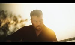 Gökhan Namlı - Yar Gözlerin Ağlar Gibi şarkı sözleri