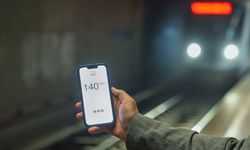 İzmir Metrosu’nda çekmeyen telefon dönemi sona erdi: Kesintisiz iletişim zamanı
