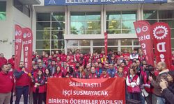 İzmir’de belediye-işçi gerilimi bitmek bilmiyor: Emekçiler sabah kaygıyla kalkıyor, gece kaygıyla yatıyor!