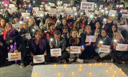 İzmir’de CHP'li kadınlardan 25 Kasım yürüyüşü: Katledilen kadınların hesabı sorulana kadar mücadele sürecek